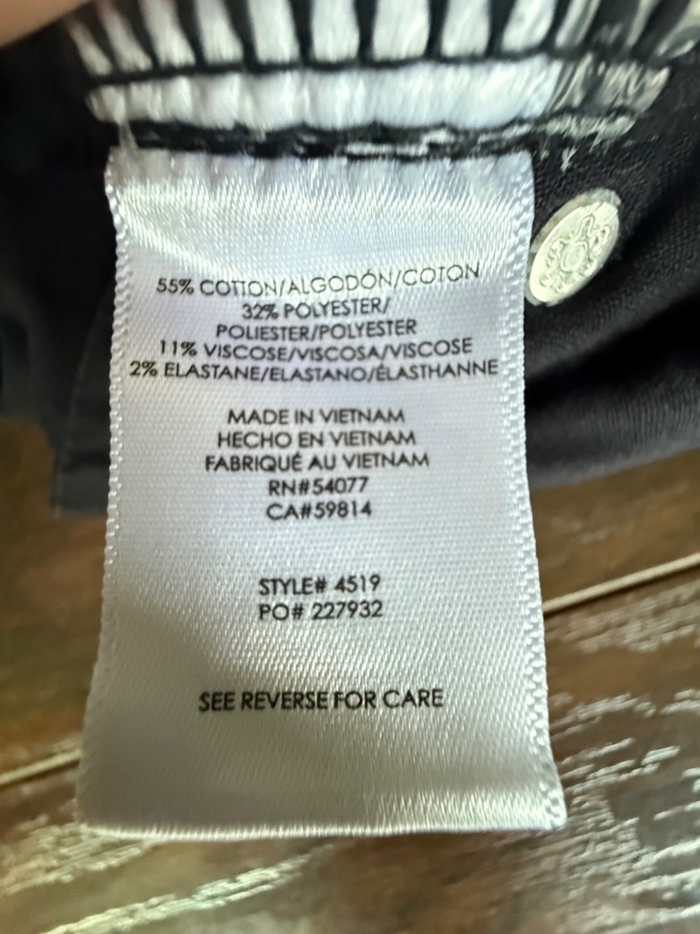 CAbi Black Hi-Low Crop Jeans Size 4 Stretch Denim EUC - Picture 9 of 10